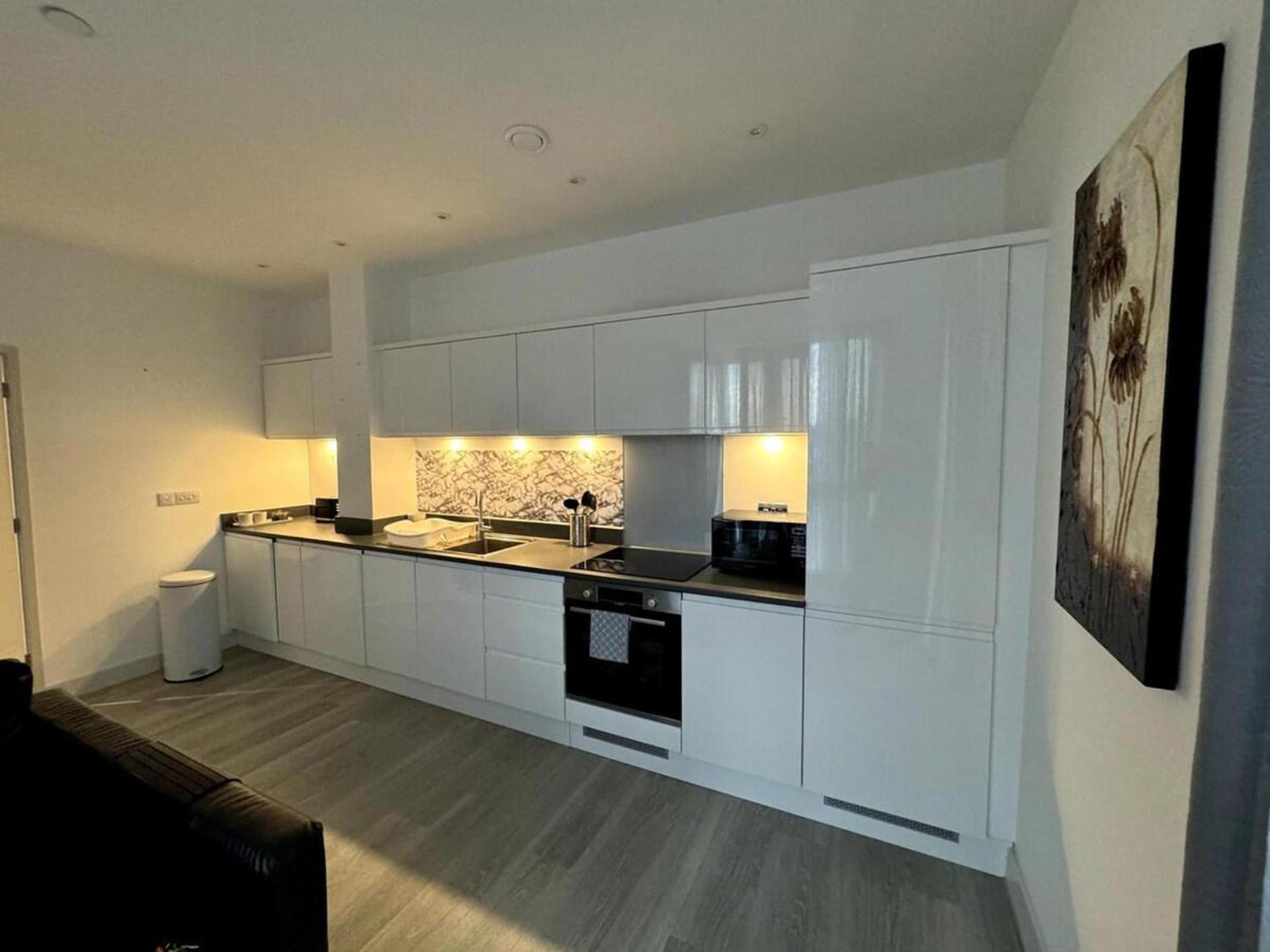 Cozy Bracknell Apartment With Modern Amenities Esterno foto